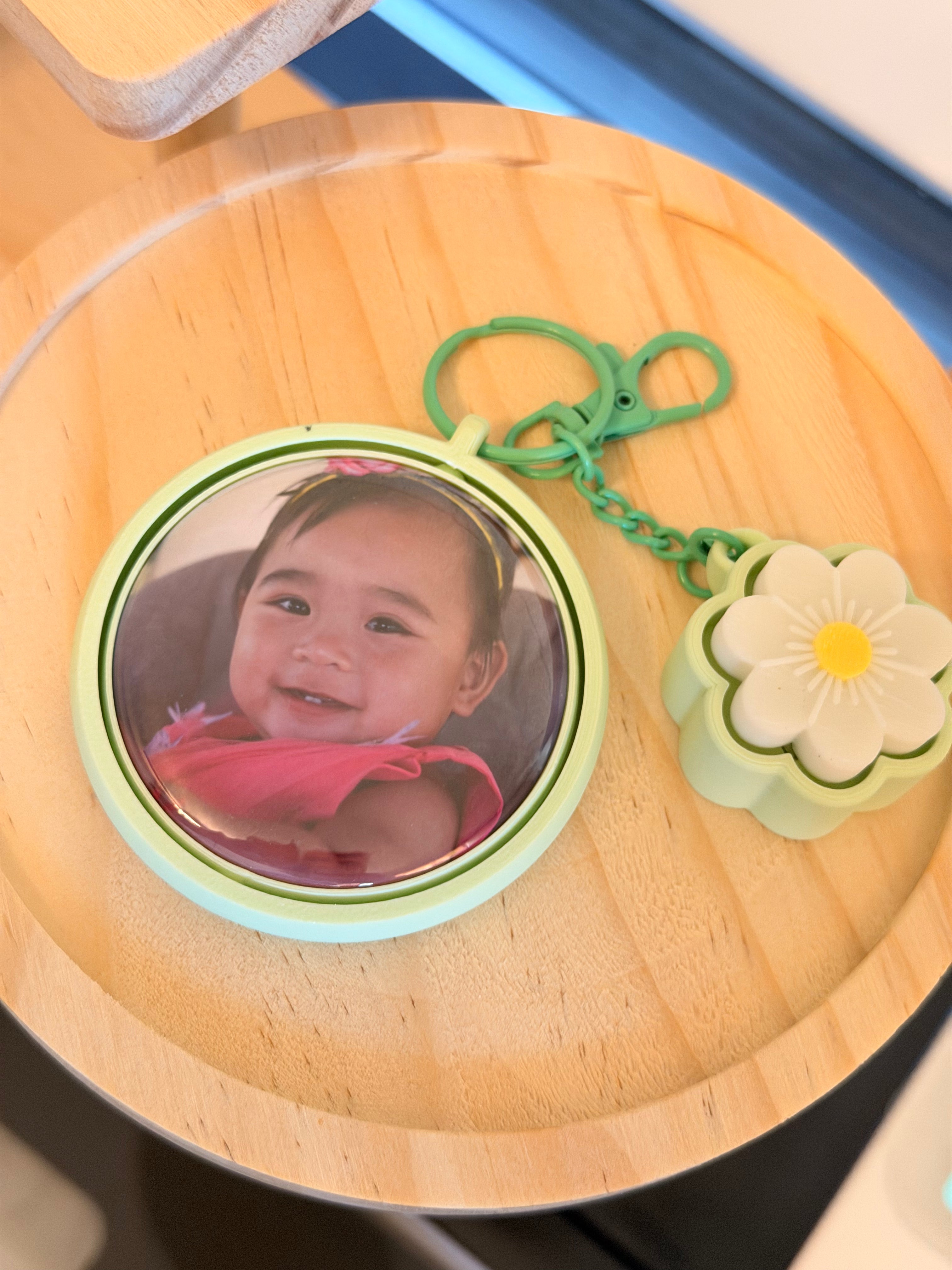 3D-Printed Rotating Round Keychains